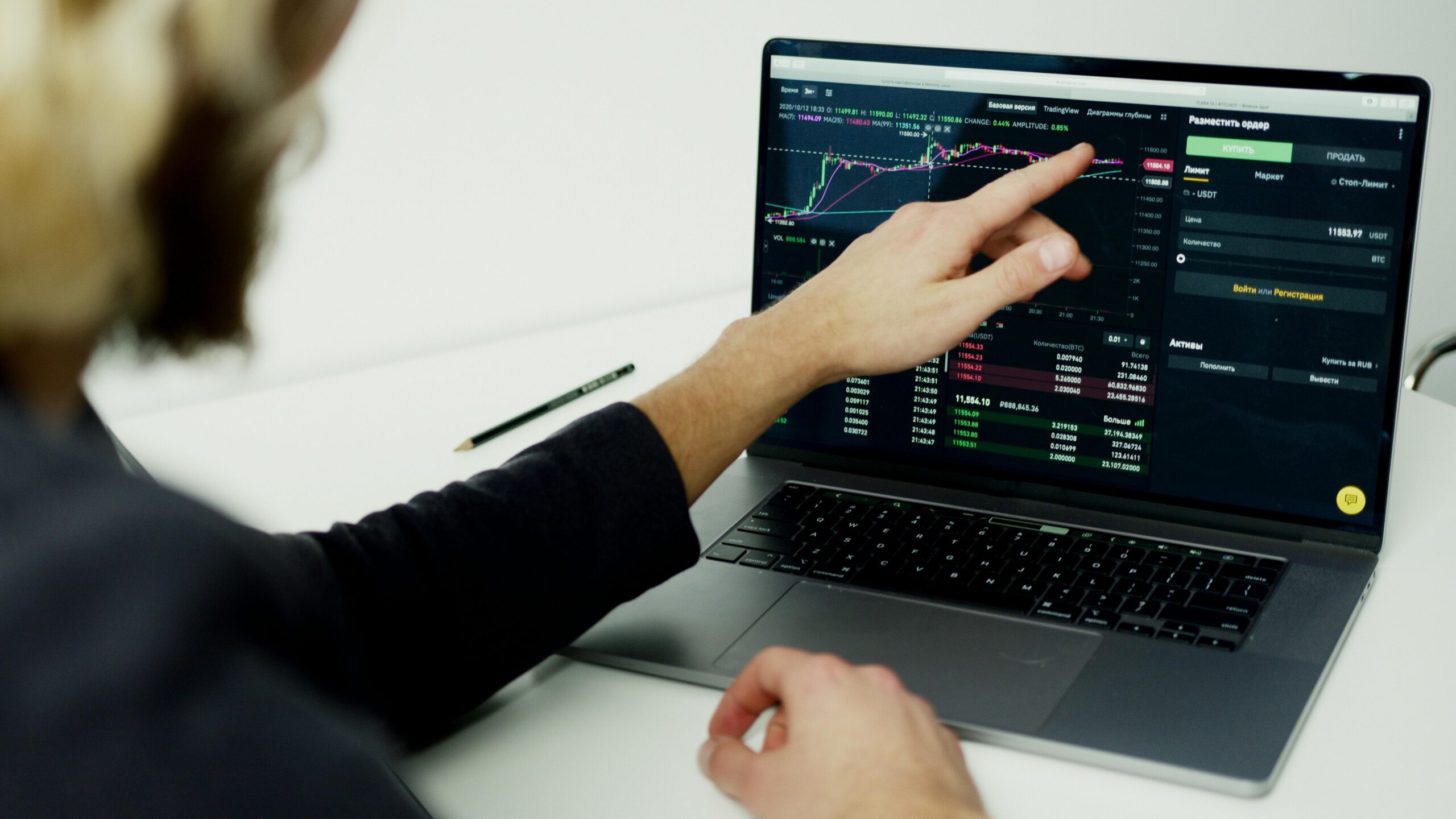 stocks data line graph
